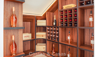 Ático boutique en venta a poca distancia a pie de los servicios y de Puerto Banús, Nueva Andalucía, Marbella 803836 