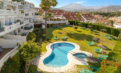 Ático boutique en venta a poca distancia a pie de los servicios y de Puerto Banús, Nueva Andalucía, Marbella 803845