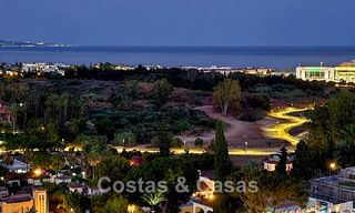 Ático boutique en venta a poca distancia a pie de los servicios y de Puerto Banús, Nueva Andalucía, Marbella 804115 