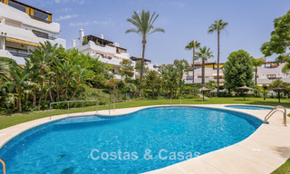 Exclusiva vivienda pareada con solárium en la azotea en venta en la Milla de Oro de Marbella 803854 