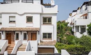 Exclusiva vivienda pareada con solárium en la azotea en venta en la Milla de Oro de Marbella 803882 