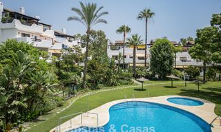 Exclusiva vivienda pareada con solárium en la azotea en venta en la Milla de Oro de Marbella 803896 