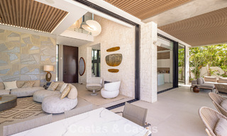 Exclusiva villa de lujo contemporánea en primera línea de playa en venta en San Pedro, Marbella 803682 