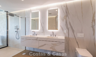 Exclusiva villa de lujo contemporánea en primera línea de playa en venta en San Pedro, Marbella 803698 