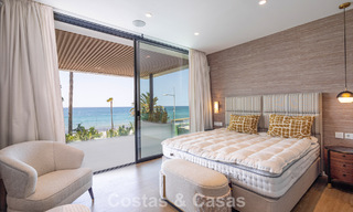 Exclusiva villa de lujo contemporánea en primera línea de playa en venta en San Pedro, Marbella 803699 