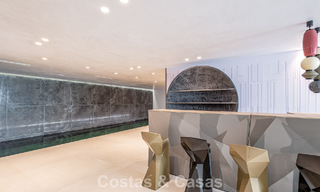 Exclusiva villa de lujo contemporánea en primera línea de playa en venta en San Pedro, Marbella 803707 