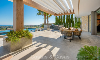 Villa de lujo de primera clase con vistas al mar en venta en una urbanización privada de La Quinta, Marbella - Benahavís 803725 