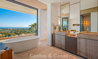 Villa de lujo de primera clase con vistas al mar en venta en una urbanización privada de La Quinta, Marbella - Benahavís 803739 