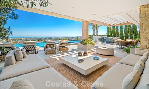 Villa de lujo de primera clase con vistas al mar en venta en una urbanización privada de La Quinta, Marbella - Benahavís 804123