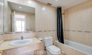 Amplio apartamento en venta a poca distancia de la playa y Puerto Banús, Marbella 803938 