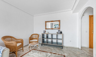 Amplio apartamento en venta a poca distancia de la playa y Puerto Banús, Marbella 803947 