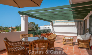 Amplio apartamento en venta a poca distancia de la playa y Puerto Banús, Marbella 803955 