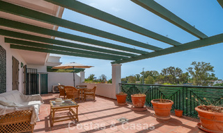 Amplio apartamento en venta a poca distancia de la playa y Puerto Banús, Marbella 803956 