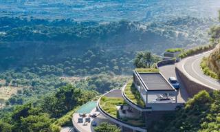 Exclusiva villa de diseño ultramoderna con vistas panorámicas al mar en venta en Real de La Quinta, Marbella - Benahavís 803999 