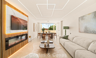 Apartamento de lujo reformado con vistas panorámicas en venta en Nueva Andalucía, Marbella 804065 