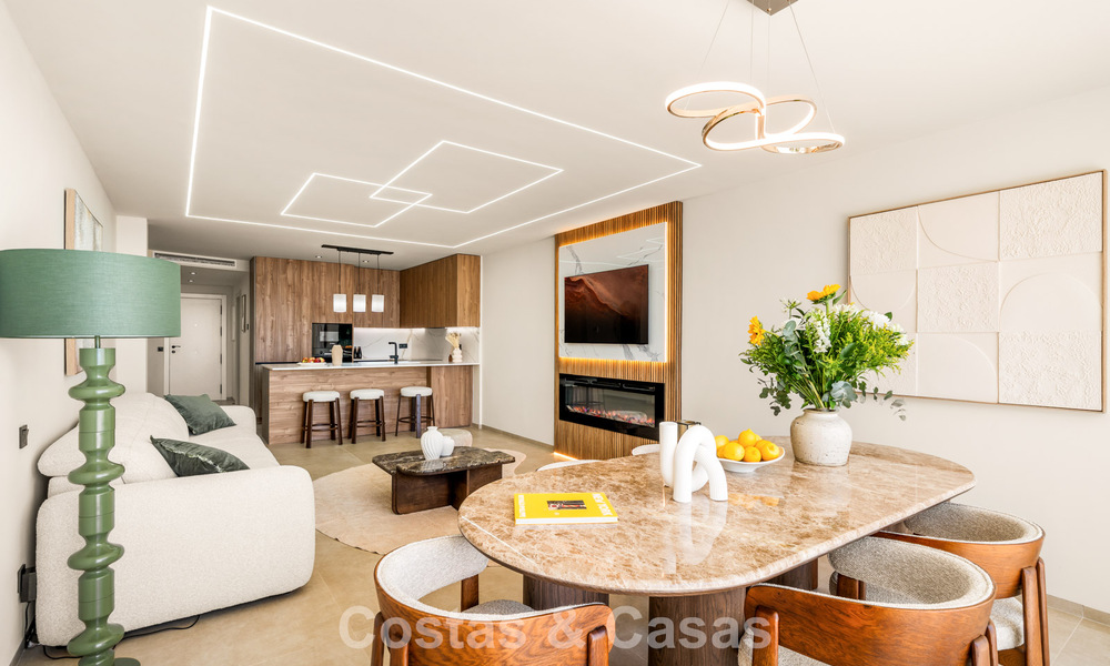 Apartamento de lujo reformado con vistas panorámicas en venta en Nueva Andalucía, Marbella 804070