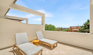 Apartamento de lujo reformado con vistas panorámicas en venta en Nueva Andalucía, Marbella 804072 