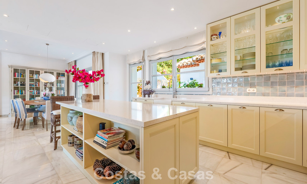 Encantadora villa de estilo medit erráneo en venta en Sierra Blanca, en la Milla de Oro de Marbella 804013