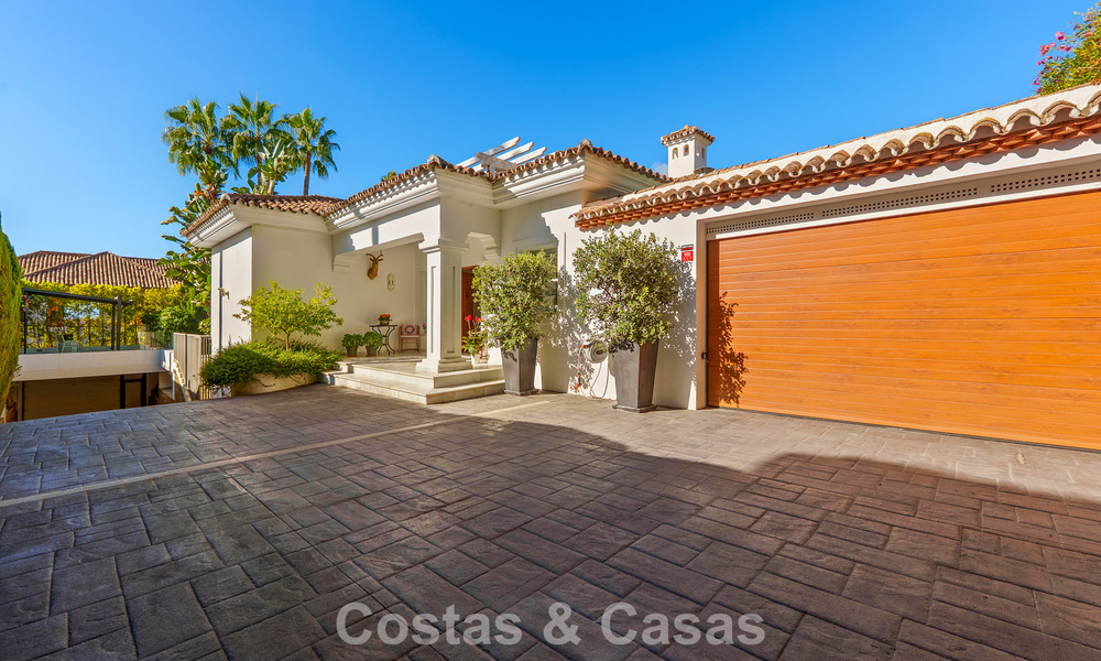 Encantadora villa de estilo medit erráneo en venta en Sierra Blanca, en la Milla de Oro de Marbella 804036