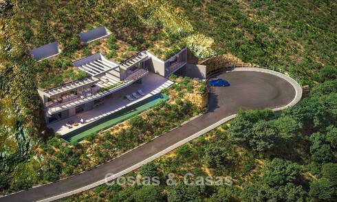 Villa de diseño arquitectónico con vistas panorámicas a la montaña y al mar en venta en Marbella - Benahavís 804107