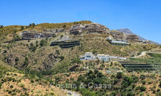 Villa de diseño arquitectónico con vistas panorámicas a la montaña y al mar en venta en Marbella - Benahavís 804249 