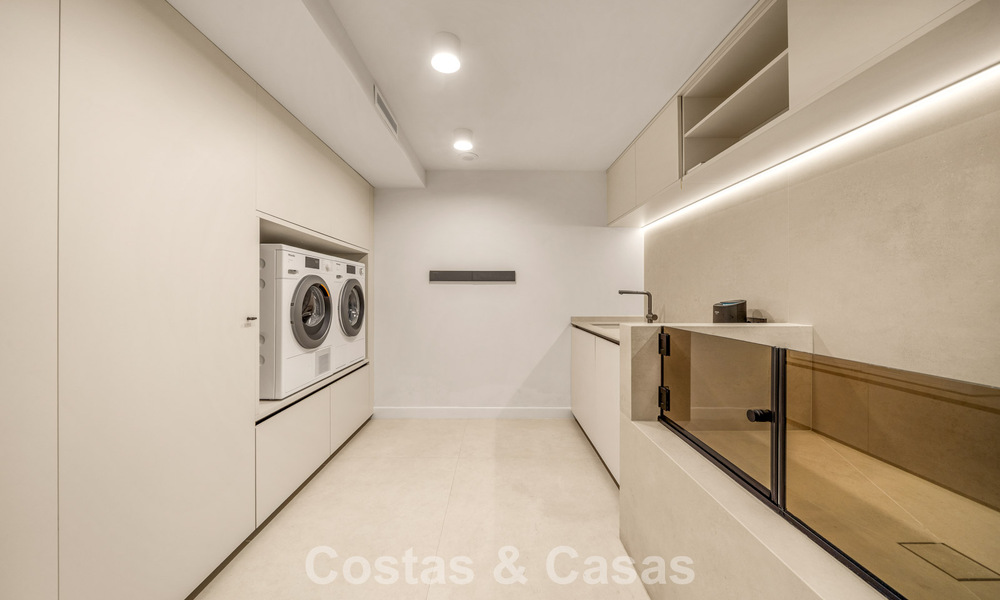 Elegante villa mediterránea reformada en venta en Cascada de Camoján, en la Milla de Oro de Marbella 804151