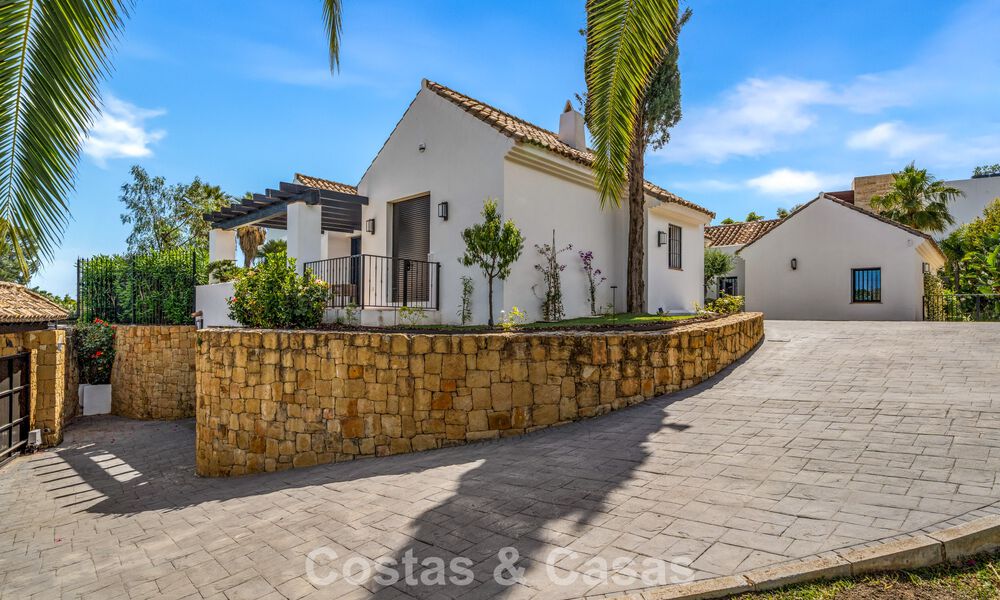 Elegante villa mediterránea reformada en venta en Cascada de Camoján, en la Milla de Oro de Marbella 804155