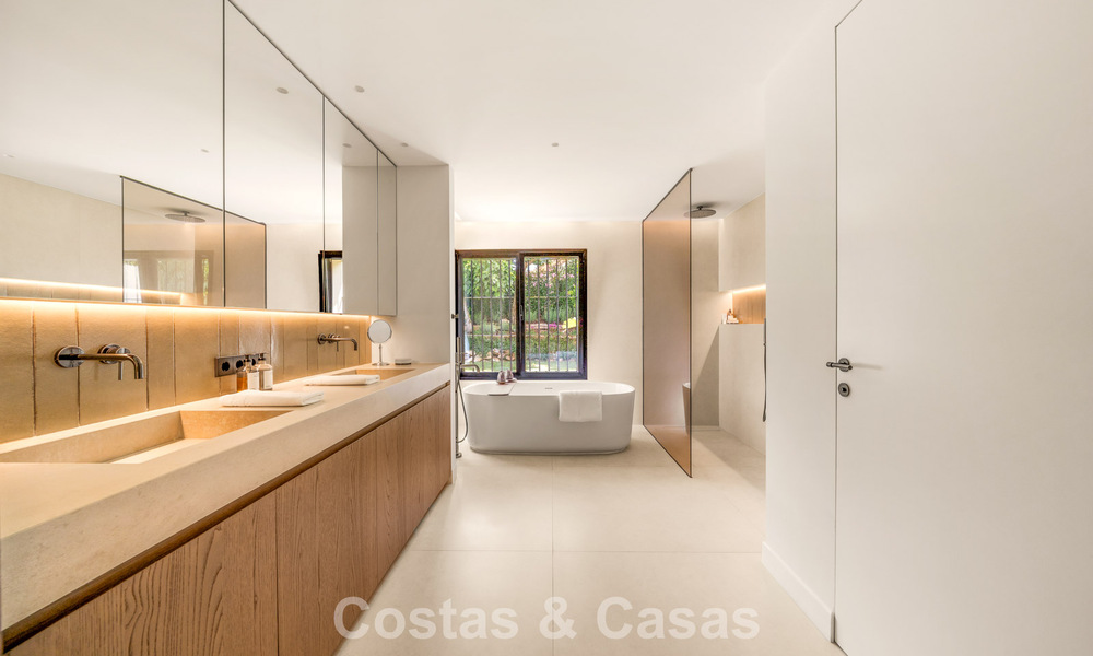 Elegante villa mediterránea reformada en venta en Cascada de Camoján, en la Milla de Oro de Marbella 804163
