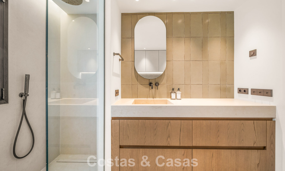 Elegante villa mediterránea reformada en venta en Cascada de Camoján, en la Milla de Oro de Marbella 804175