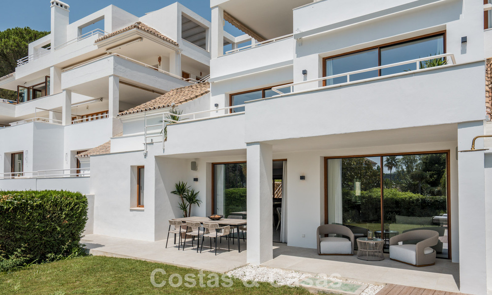 Apartamento dúplex con jardín, totalmente reformado, en venta en Nueva Andalucía, Marbella 804191