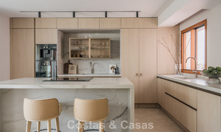 Apartamento dúplex con jardín, totalmente reformado, en venta en Nueva Andalucía, Marbella 804204 