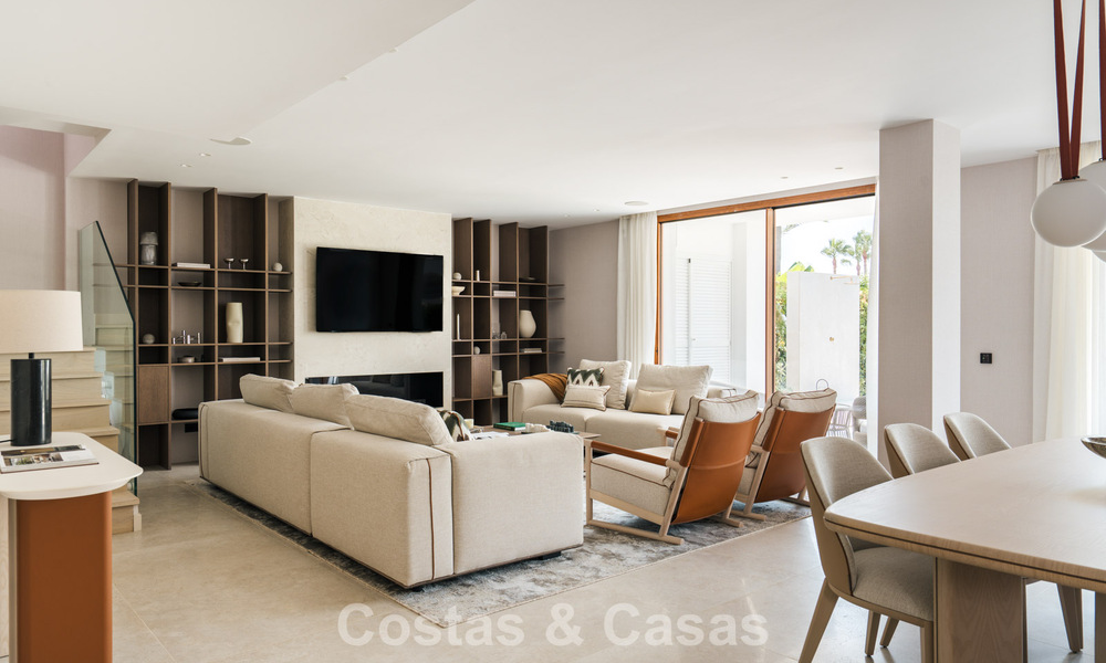 Apartamento dúplex con jardín, totalmente reformado, en venta en Nueva Andalucía, Marbella 804205
