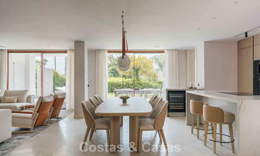 Apartamento dúplex con jardín, totalmente reformado, en venta en Nueva Andalucía, Marbella 804206