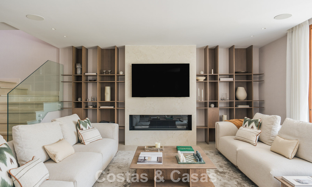 Apartamento dúplex con jardín, totalmente reformado, en venta en Nueva Andalucía, Marbella 804207