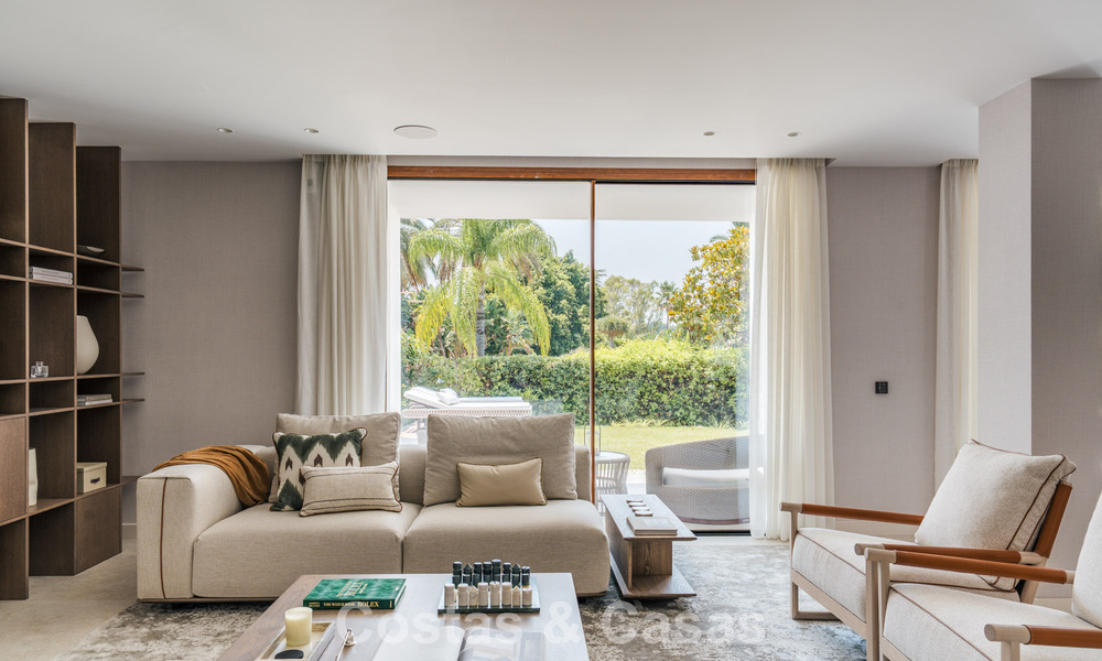Apartamento dúplex con jardín, totalmente reformado, en venta en Nueva Andalucía, Marbella 804211