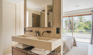 Apartamento dúplex con jardín, totalmente reformado, en venta en Nueva Andalucía, Marbella 804218 