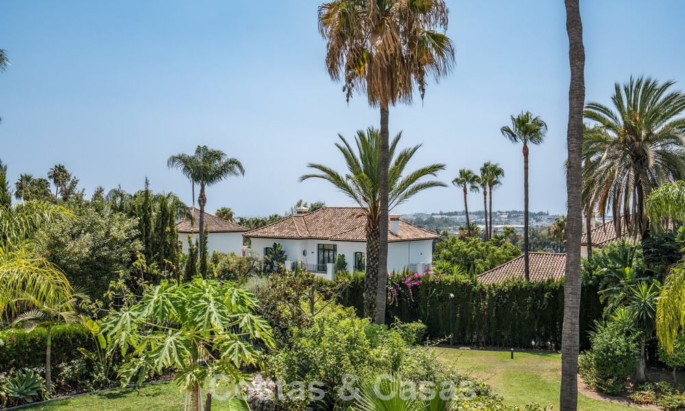 Apartamento dúplex con jardín, totalmente reformado, en venta en Nueva Andalucía, Marbella 804223