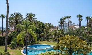 Apartamento dúplex con jardín, totalmente reformado, en venta en Nueva Andalucía, Marbella 804224 