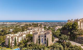 Ático de lujo con vistas panorámicas al mar en venta en La Quinta, Marbella - Benahavís 804290 