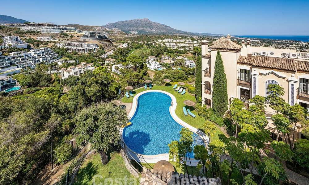 Ático de lujo con vistas panorámicas al mar en venta en La Quinta, Marbella - Benahavís 804292