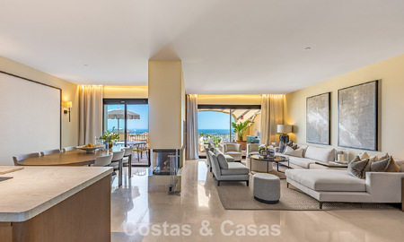 Ático de lujo con vistas panorámicas al mar en venta en La Quinta, Marbella - Benahavís 804295