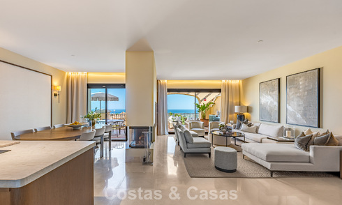 Ático de lujo con vistas panorámicas al mar en venta en La Quinta, Marbella - Benahavís 804295