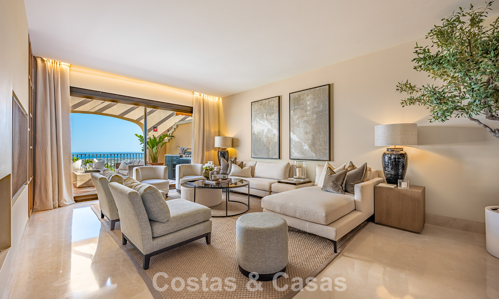 Ático de lujo con vistas panorámicas al mar en venta en La Quinta, Marbella - Benahavís 804297