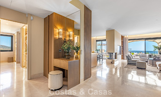 Ático de lujo con vistas panorámicas al mar en venta en La Quinta, Marbella - Benahavís 804302 
