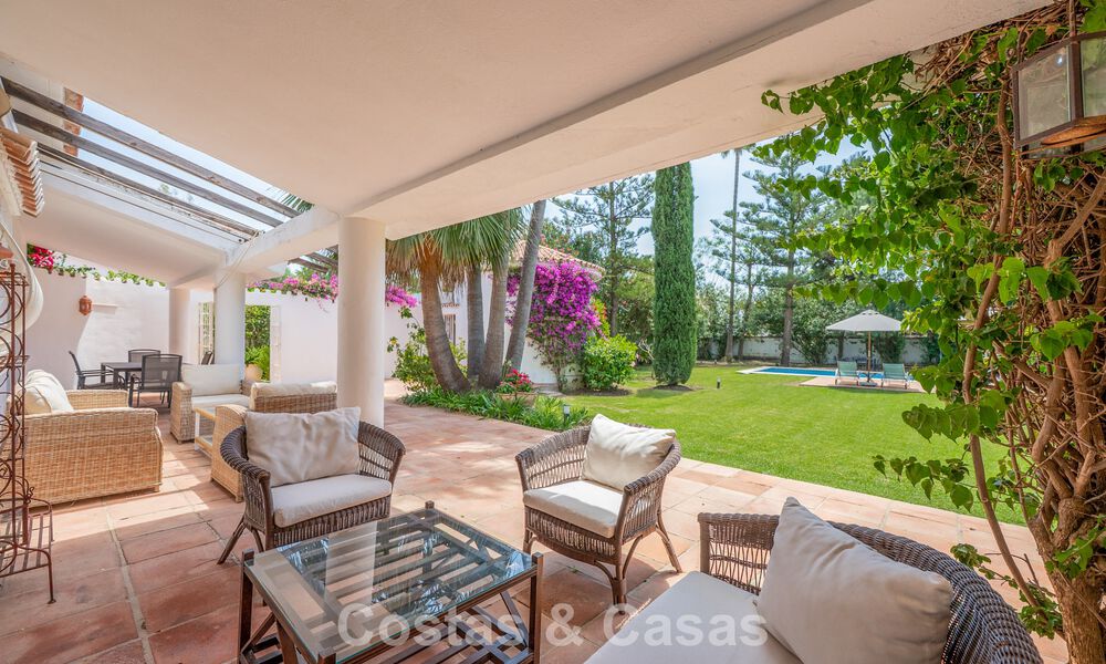 Villa mediterránea auténtica con alojamiento para invitados en venta cerca de la playa, San Pedro Playa, Marbella 804329