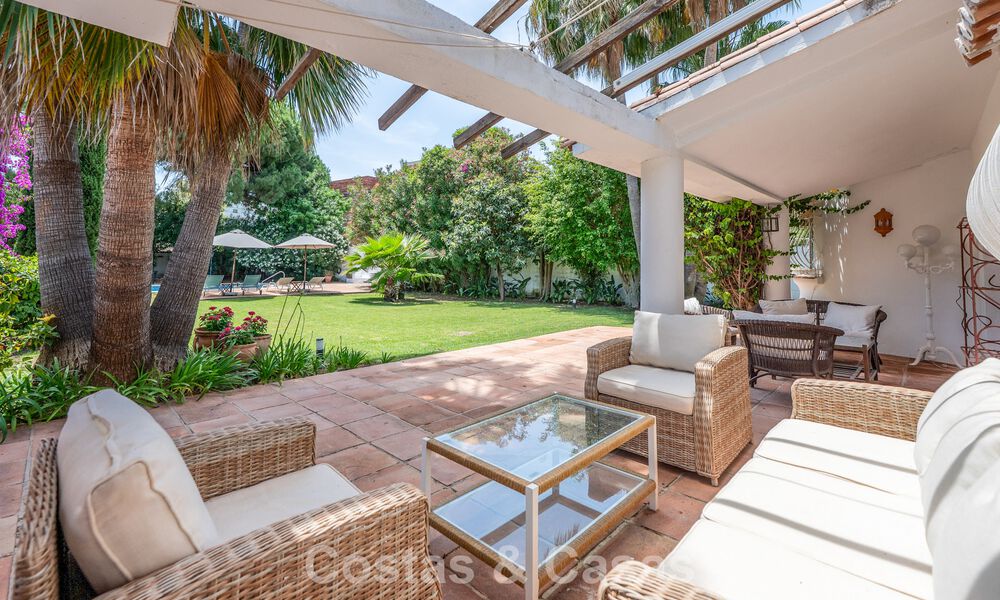 Villa mediterránea auténtica con alojamiento para invitados en venta cerca de la playa, San Pedro Playa, Marbella 804335