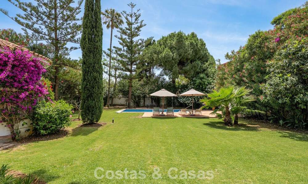 Villa mediterránea auténtica con alojamiento para invitados en venta cerca de la playa, San Pedro Playa, Marbella 804337