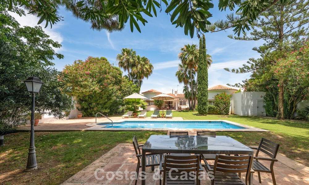 Villa mediterránea auténtica con alojamiento para invitados en venta cerca de la playa, San Pedro Playa, Marbella 804341