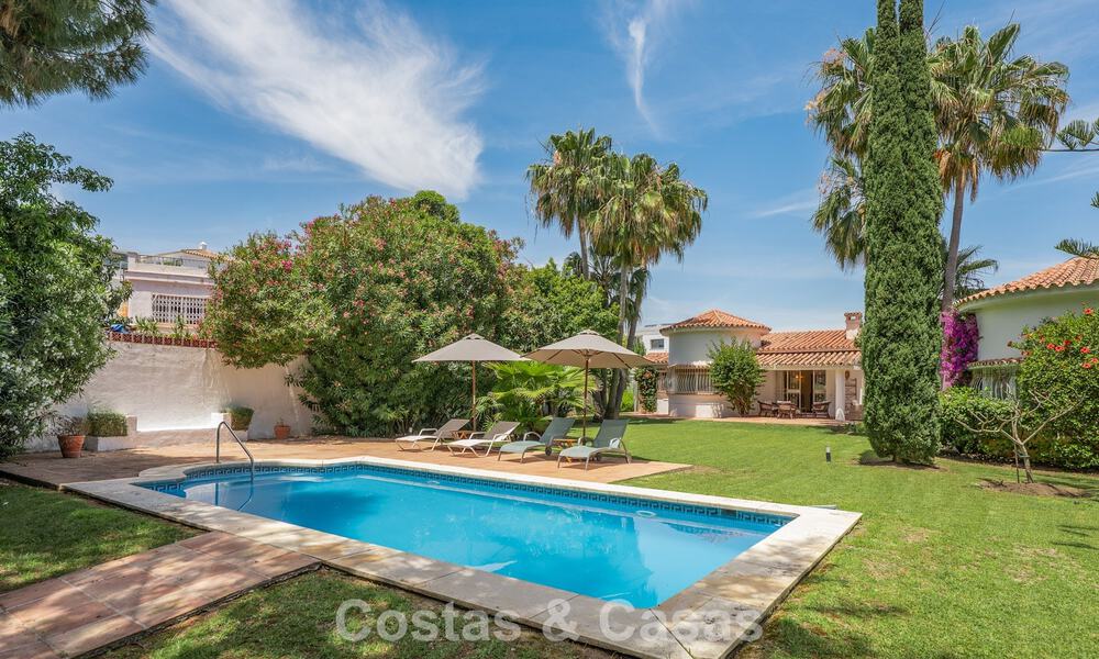 Villa mediterránea auténtica con alojamiento para invitados en venta cerca de la playa, San Pedro Playa, Marbella 804343