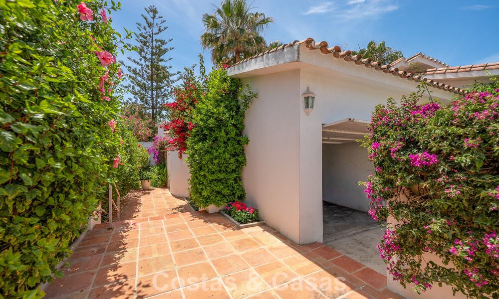Villa mediterránea auténtica con alojamiento para invitados en venta cerca de la playa, San Pedro Playa, Marbella 804349